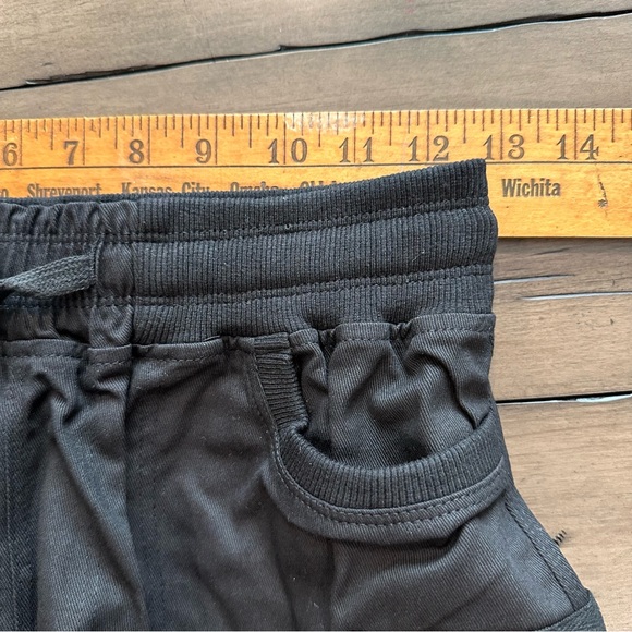 Women’s Black Cargo Shorts size XS/S #LS2 - Picture 9 of 11